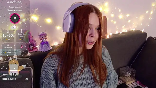 ValBae online show from January 7, 9:20 pm