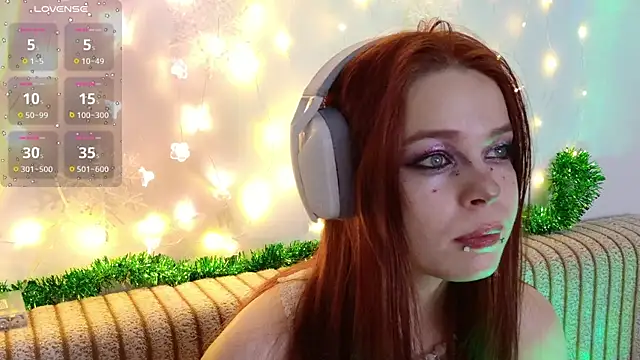 ValBae online show from December 15, 10:04 pm