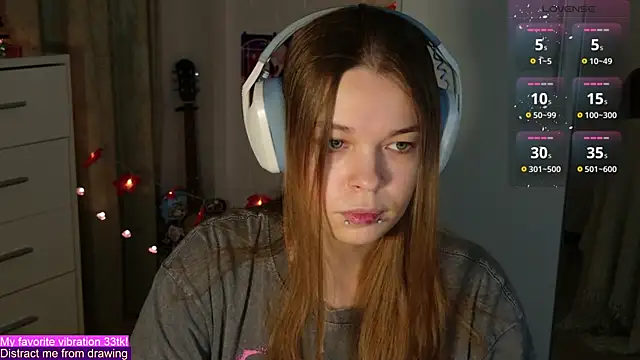 ValBae online show from October 28, 9:03 pm