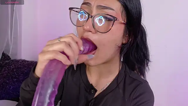 miluv19 online show from April 15, 9:48 pm