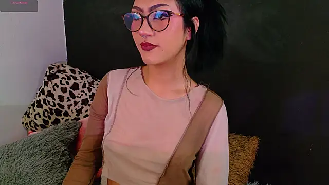 miluv19 online show from July 18, 8:39 pm