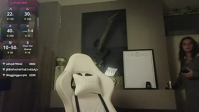 AyreenMoore online show from March 22, 7:04 pm