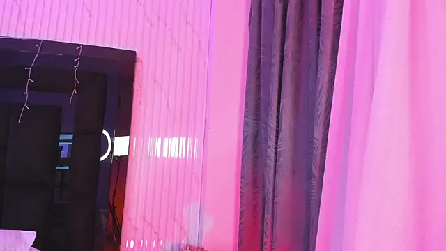 ailynBlaze online show from April 5, 8:54 am