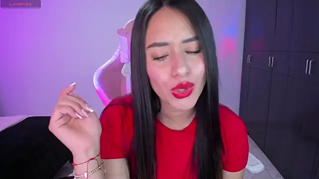 Snapshot of Tinylottie chatting on October 2, 10:57 pm Tinylottie online show from October 2, 10:57 pm