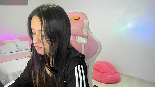 Snapshot of Tinylottie chatting on September 12, 4:01 am Tinylottie online show from September 12, 4:01 am