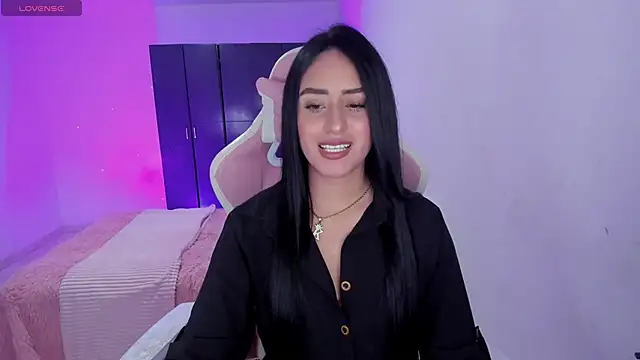 Tinylottie online show from April 21, 5:30 pm