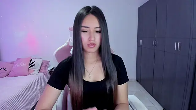 Snapshot of Tinylottie chatting on November 3, 11:41 pm Tinylottie online show from November 3, 11:41 pm