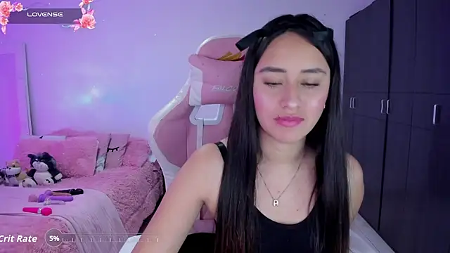 Snapshot of Tinylottie chatting on December 1, 11:22 am Tinylottie online show from December 1, 11:22 am