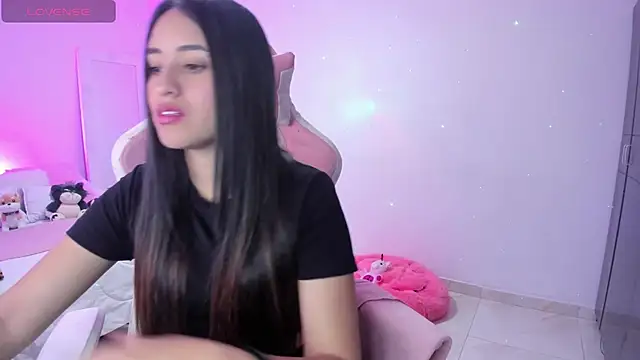 Snapshot of Tinylottie chatting on September 19, 4:55 pm Tinylottie online show from September 19, 4:55 pm