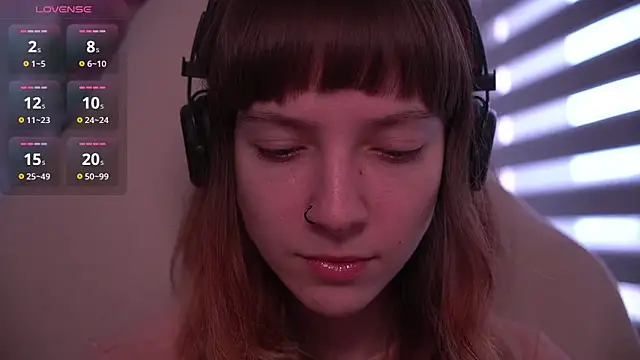 Snapshot of juliapie chatting on October 27, 8:15 am juliapie online show from October 27, 8:15 am