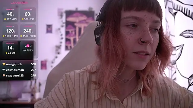 Snapshot of juliapie chatting on March 7, 8:34 am juliapie online show from March 7, 8:34 am