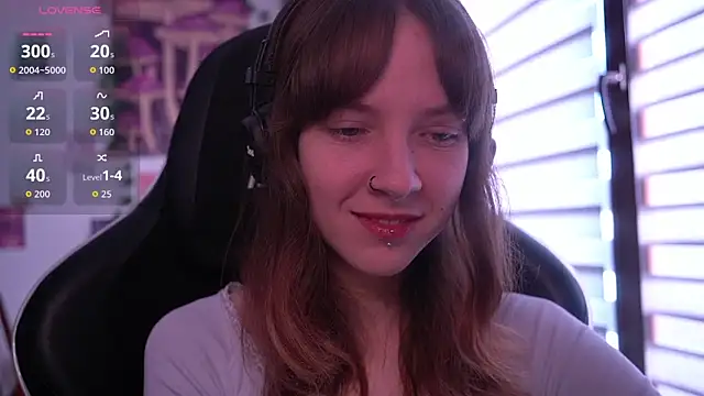 Snapshot of juliapie chatting on January 6, 9:57 am juliapie online show from January 6, 9:57 am