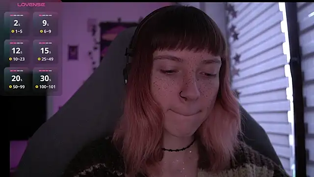 Snapshot of juliapie chatting on March 14, 6:21 am juliapie online show from March 14, 6:21 am