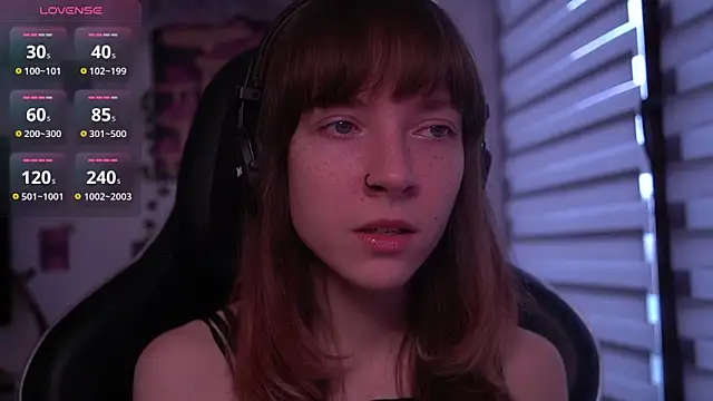 Snapshot of juliapie chatting on December 20, 9:23 am juliapie online show from December 20, 9:23 am