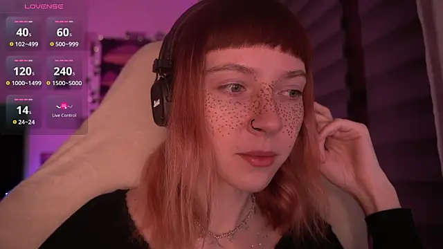 Snapshot of juliapie chatting on December 20, 3:36 am juliapie online show from December 20, 3:36 am