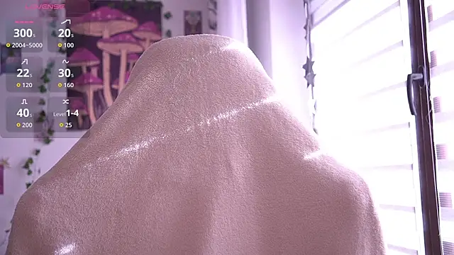 Snapshot of juliapie chatting on September 18, 6:38 am juliapie online show from September 18, 6:38 am