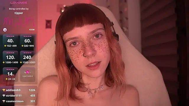 Snapshot of juliapie chatting on December 16, 5:59 am juliapie online show from December 16, 5:59 am