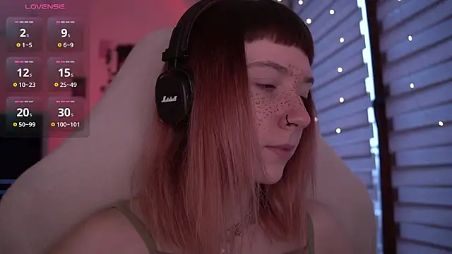 Snapshot of juliapie chatting on February 1, 6:54 am juliapie online show from February 1, 6:54 am