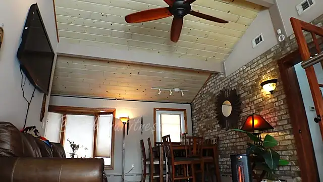 Snapshot of LushianaFitness chatting on January 10, 5:34 pm LushianaFitness online show from January 10, 5:34 pm