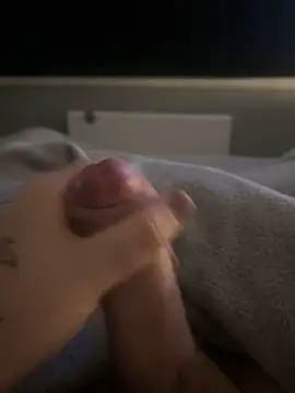 Snapshot of scottishcock8 chatting on December 8, 1:19 am scottishcock8 online show from December 8, 1:19 am