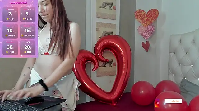 Snapshot of Brenda_Storm chatting on February 14, 9:43 pm Brenda Storm online show from February 14, 9:43 pm