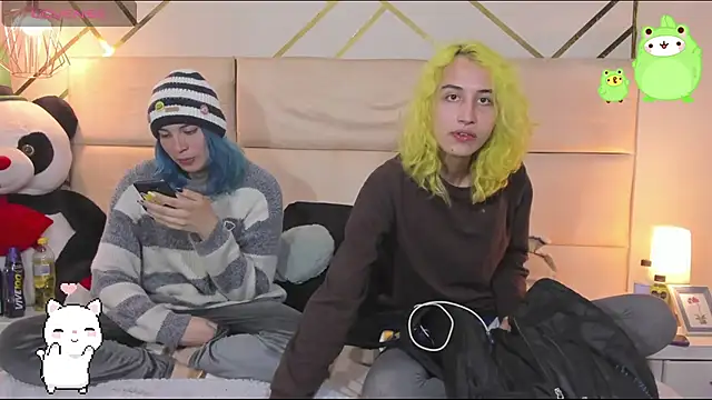 -kisa  online show from November 12, 2:15 am