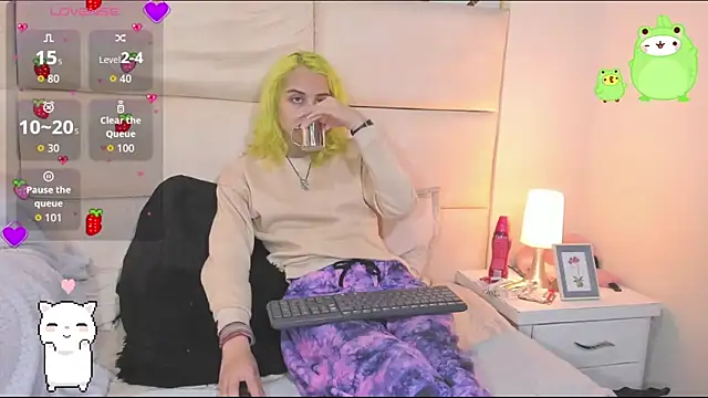 -kisa  online show from October 24, 2:21 am