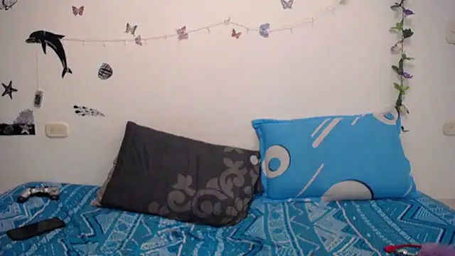 Julieta Hass online show from December 19, 4:24 pm