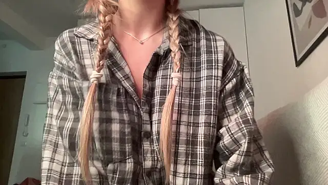 april blush online show from September 9, 3:32 pm