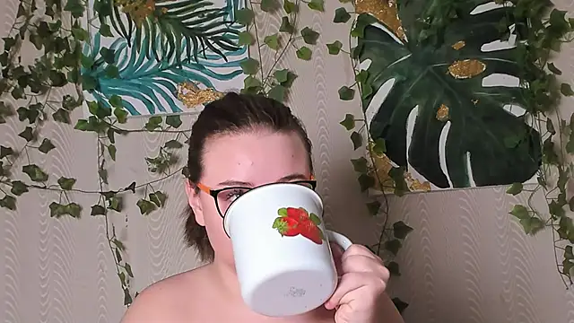 Snapshot of Seductive_She_Wolf chatting on October 8, 2:35 am Seductive She Wolf online show from October 8, 2:35 am