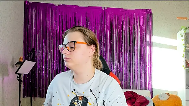 Snapshot of Seductive_She_Wolf chatting on March 19, 5:19 am Seductive She Wolf online show from March 19, 5:19 am