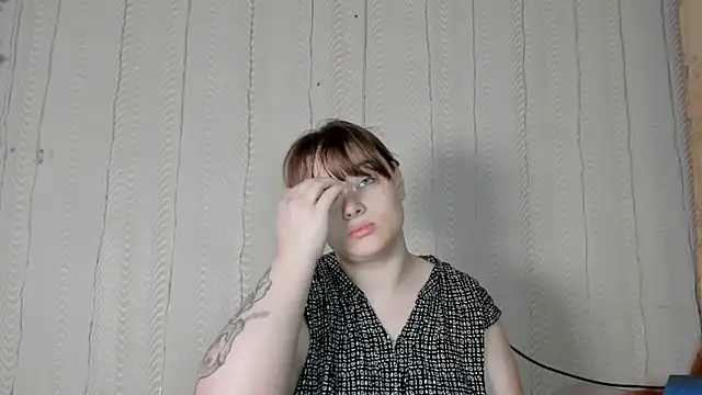 Seductive She Wolf online show from May 15, 10:46 am