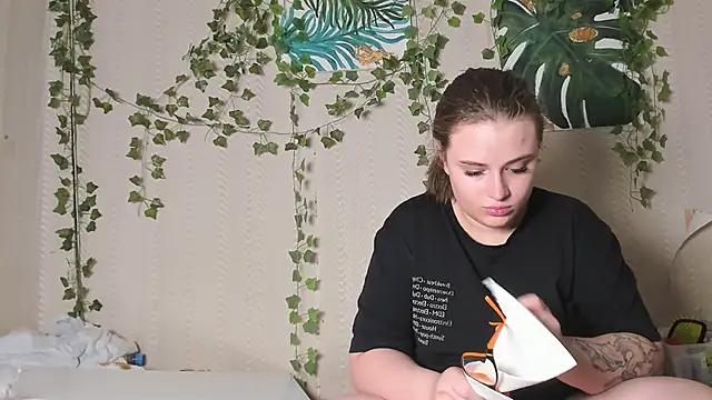 Snapshot of Seductive_She_Wolf chatting on October 7, 7:09 am Seductive She Wolf online show from October 7, 7:09 am