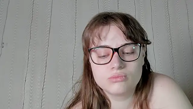 Seductive She Wolf online show from May 14, 3:47 am