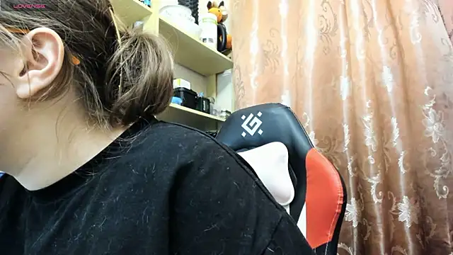 Seductive She Wolf online show from March 10, 5:06 pm