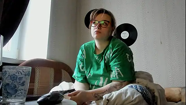 Seductive She Wolf online show from March 9, 2:42 pm