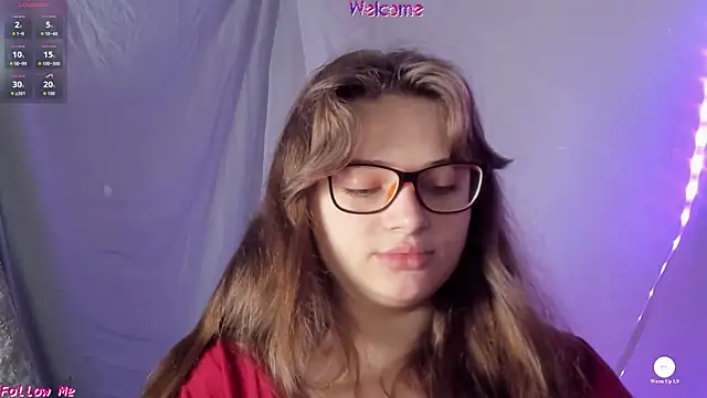 Snapshot of Seductive_She_Wolf chatting on June 18, 1:49 pm Seductive She Wolf online show from June 18, 1:49 pm