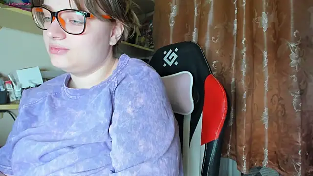 Seductive She Wolf online show from April 2, 8:48 pm