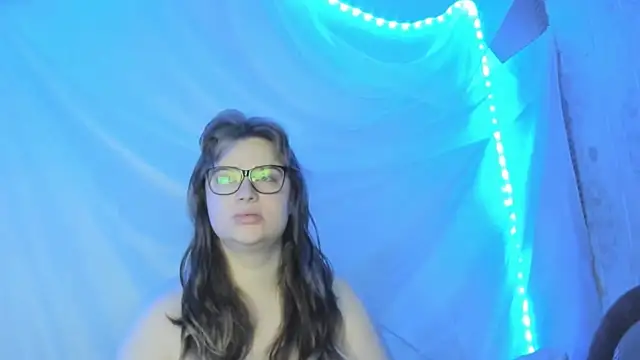 Seductive She Wolf online show from May 17, 6:46 am