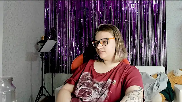 Snapshot of Seductive_She_Wolf chatting on March 20, 3:23 am Seductive She Wolf online show from March 20, 3:23 am