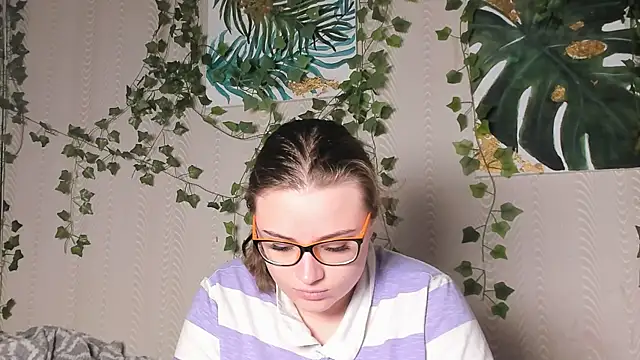 Snapshot of Seductive_She_Wolf chatting on November 3, 3:26 pm Seductive She Wolf online show from November 3, 3:26 pm