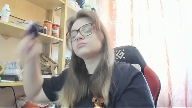 Seductive She Wolf online show from April 29, 4:33 pm
