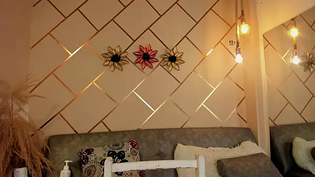 marianeporter   online show from March 12, 8:51 am