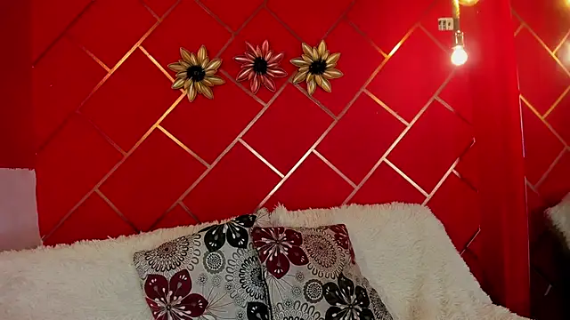Snapshot of marianeporter__ chatting on July 20, 1:24 am marianeporter online show from July 20, 1:24 am
