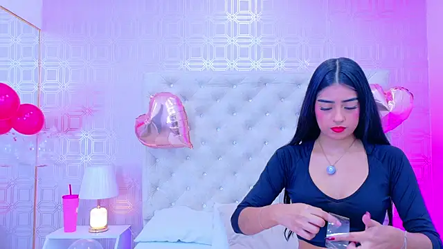 Mia-Monroe online show from February 9, 1:31 pm