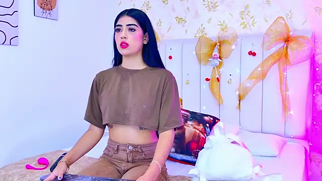 Mia-Monroe online show from December 1, 7:37 pm