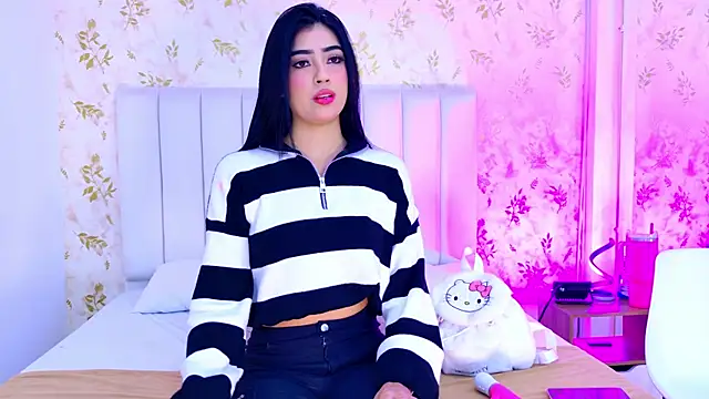 Mia-Monroe online show from November 16, 7:29 pm