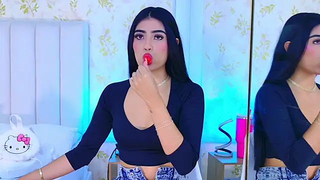 Mia-Monroe online show from November 6, 7:40 pm