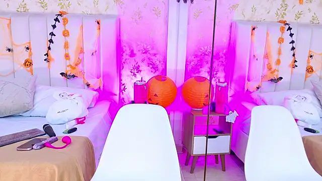 Mia-Monroe online show from November 3, 3:01 am