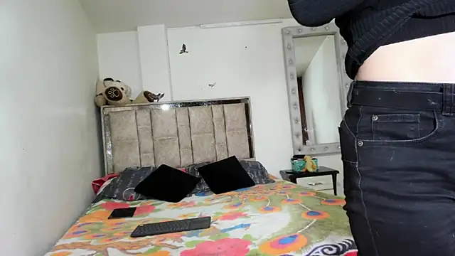 Snapshot of alanaanddaphne chatting on November 10, 3:06 pm alanaanddaphne online show from November 10, 3:06 pm